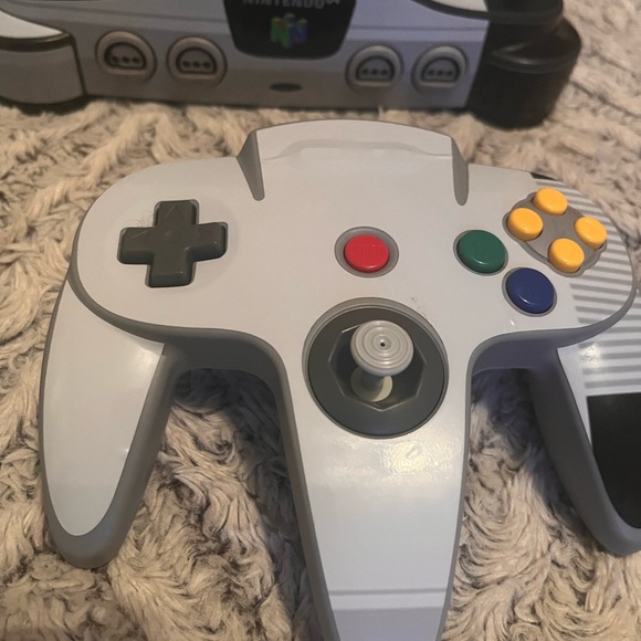 Nintendo 64 - Picture 3 of 5